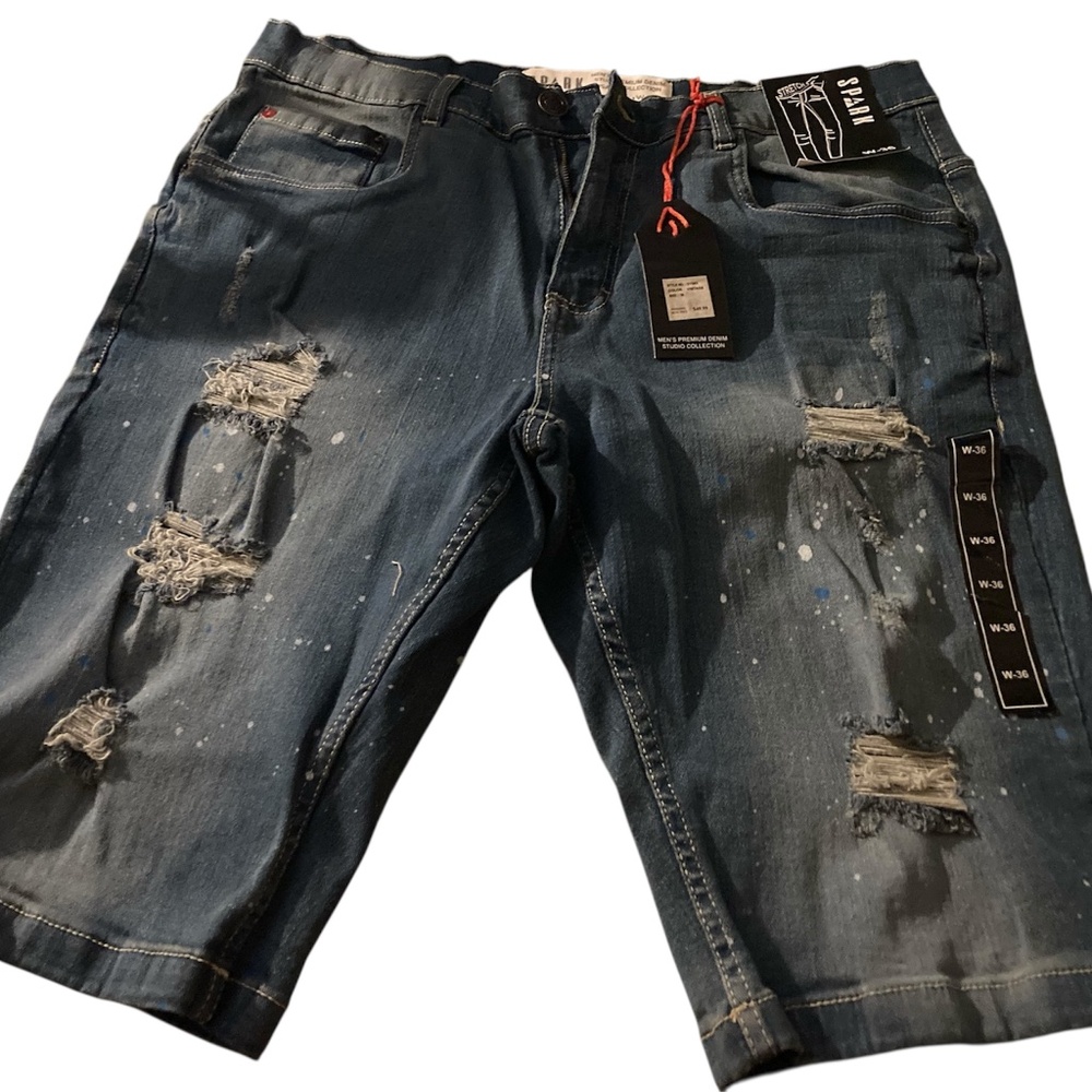 Men’s distressed denim shorts